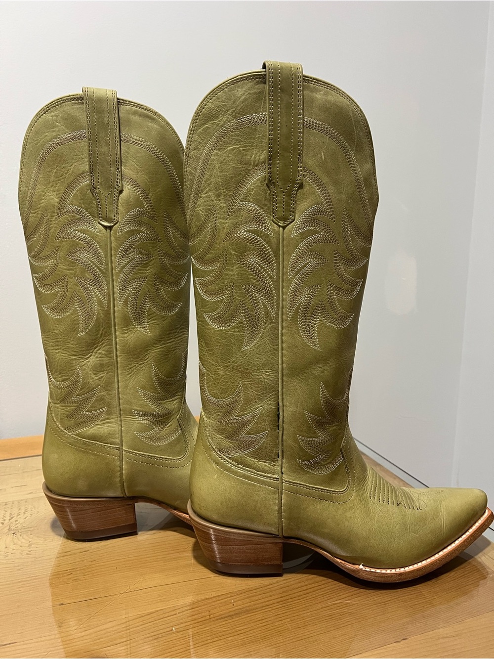 Tecovas the Annie light sage Green Women's Western Cowboy Boots size 9